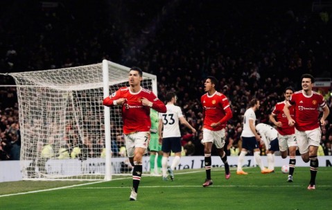 AG真人-民众尖叫！C罗帽子戏法领衔：尤文图斯大胜(c罗帽子戏法 尤文客场取胜)