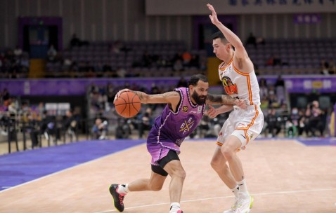 AG官方-包含内蒙古稠州男篮再战客场,迎头痛击对手的词条