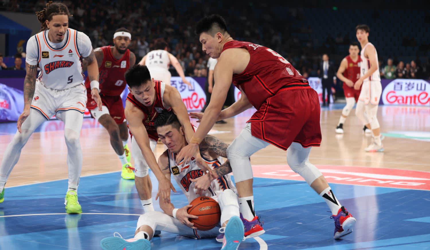 对手实力大增，球队紧锣密鼓备战(对手实力大增,球队紧锣密鼓备战什么意思)